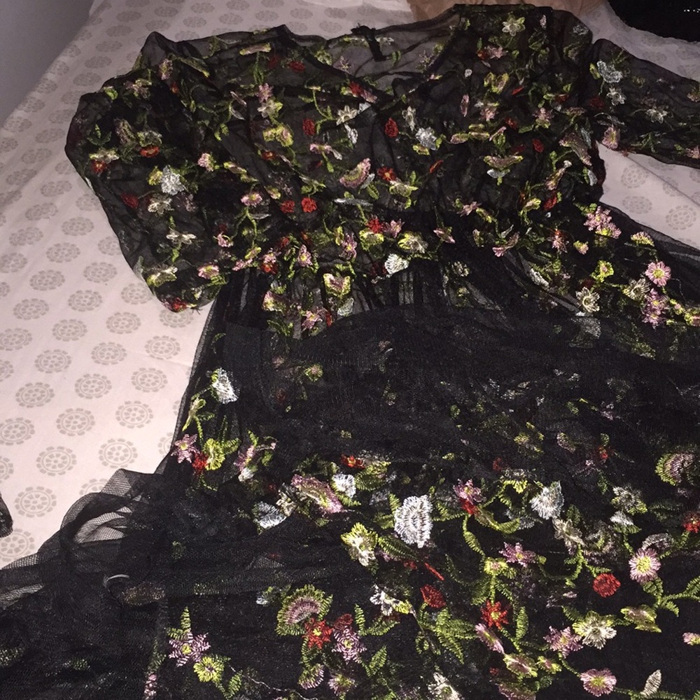 Mesh black flower dress 🌸